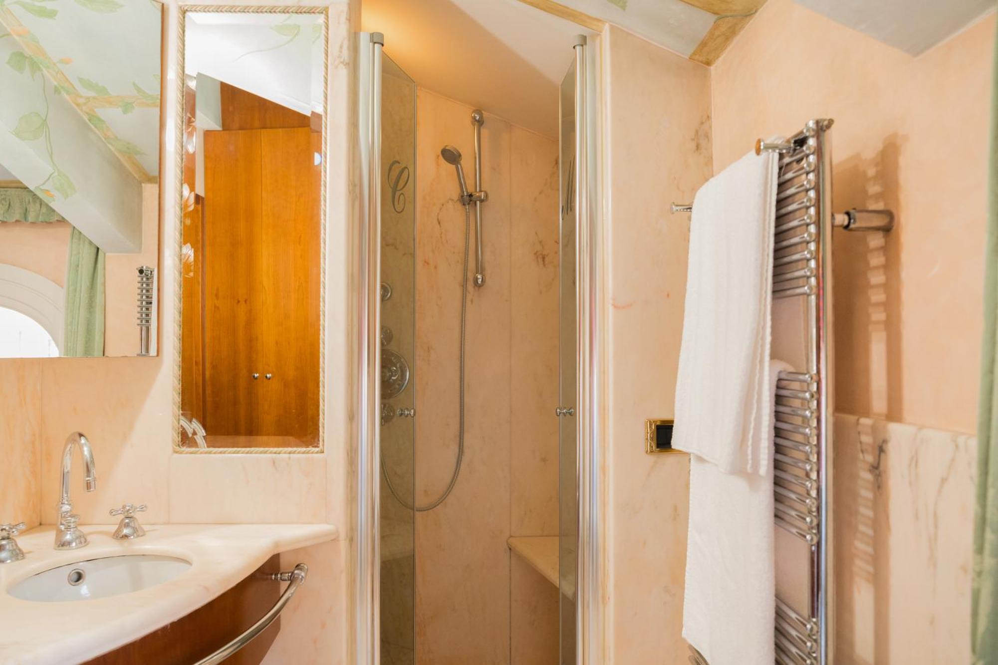 Carbonesi Luxury - Centro Storico Apartman Bologna Kültér fotó